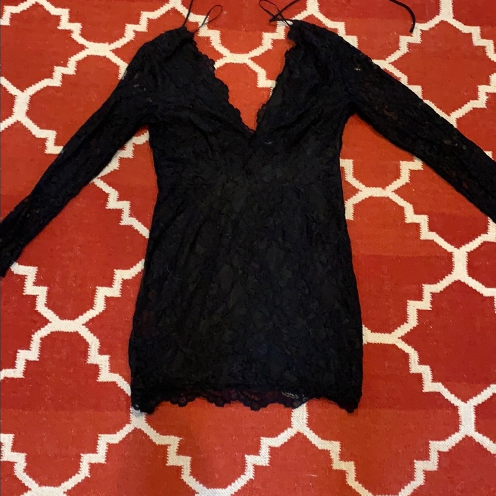 NWT Black Elegant V-Neck Dress